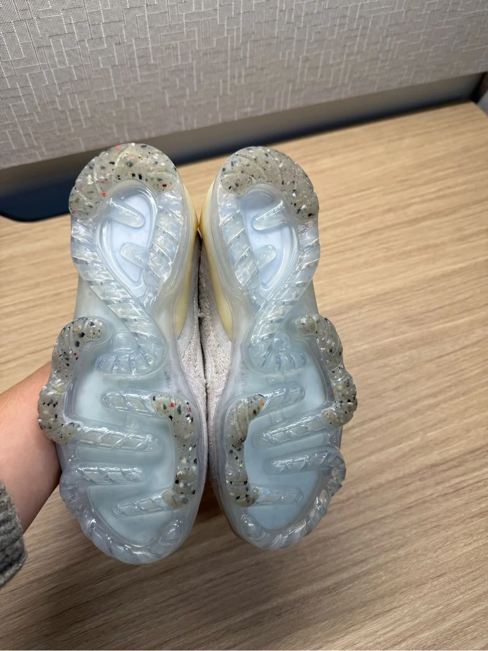 Nike vapormaxSneakers White with Translucent Speckled Soles